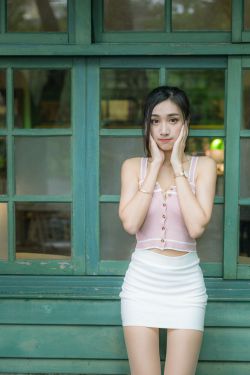 巜瑜伽室里的激情HD免费观看